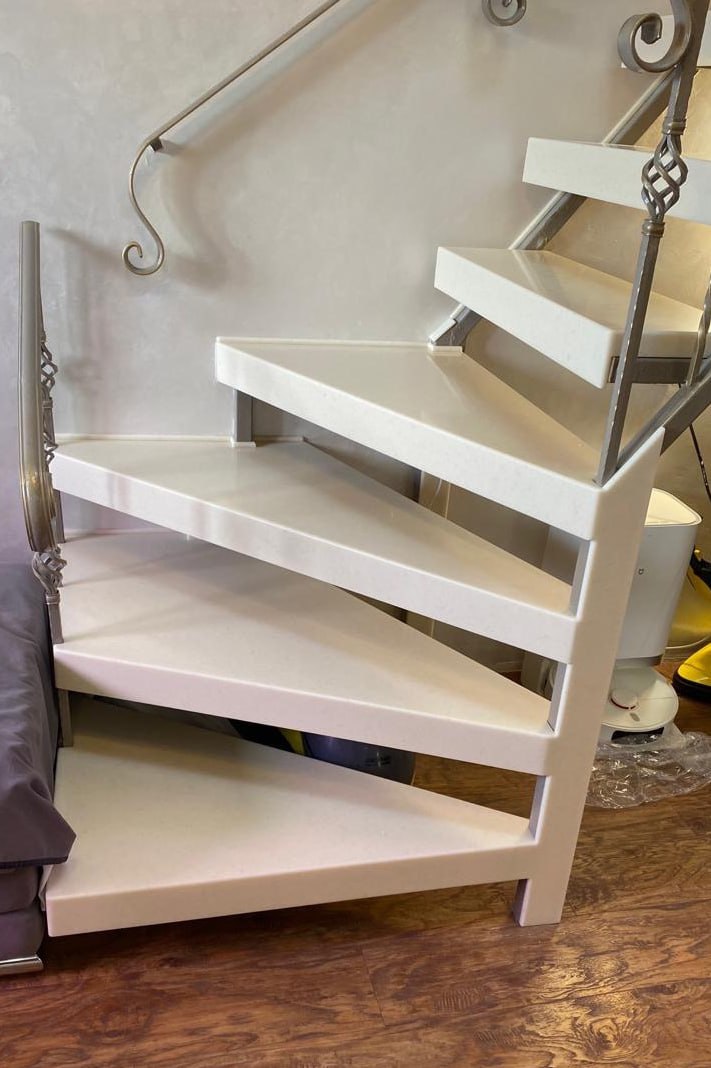 Лестницы, поручни, поддоны и другое